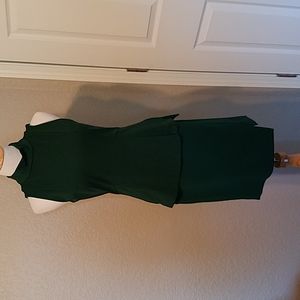 White House/Black Market Ladies 2 PC skirt/top combo